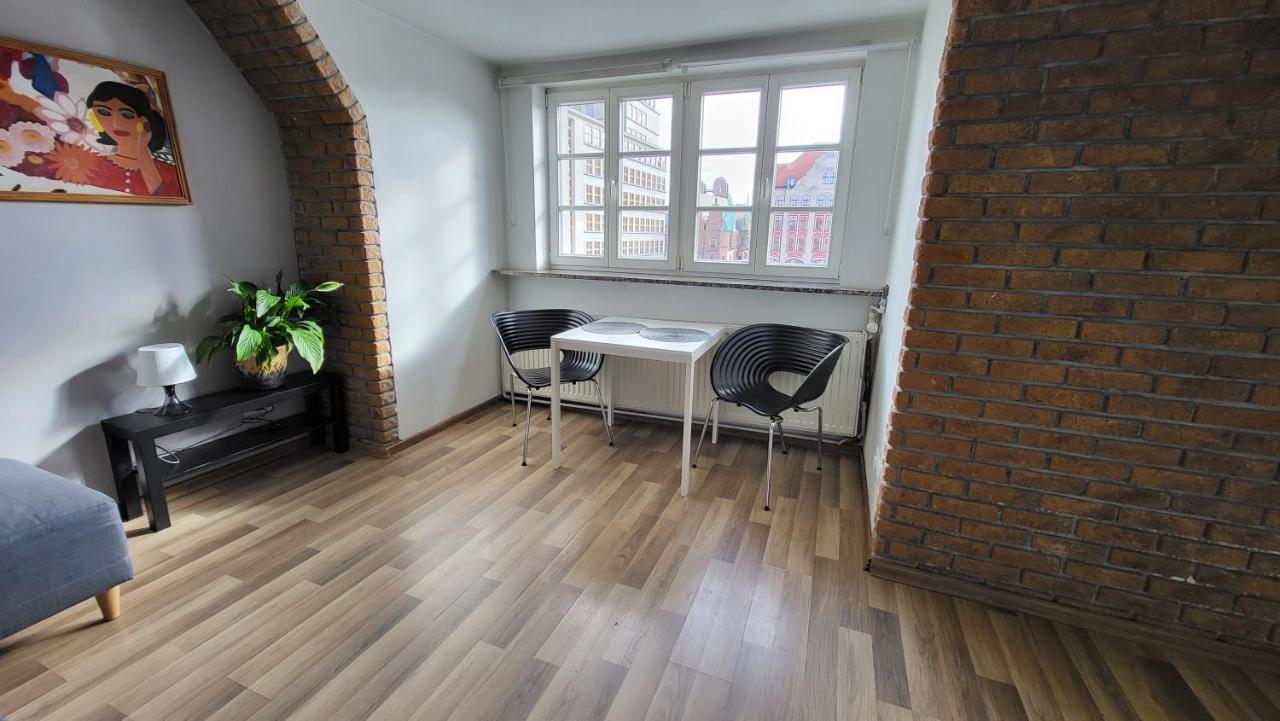 Prywatne Studio Dla 4 Osob Z Widokiem Na Rynek I Plac Solny! Wroclaw Dış mekan fotoğraf